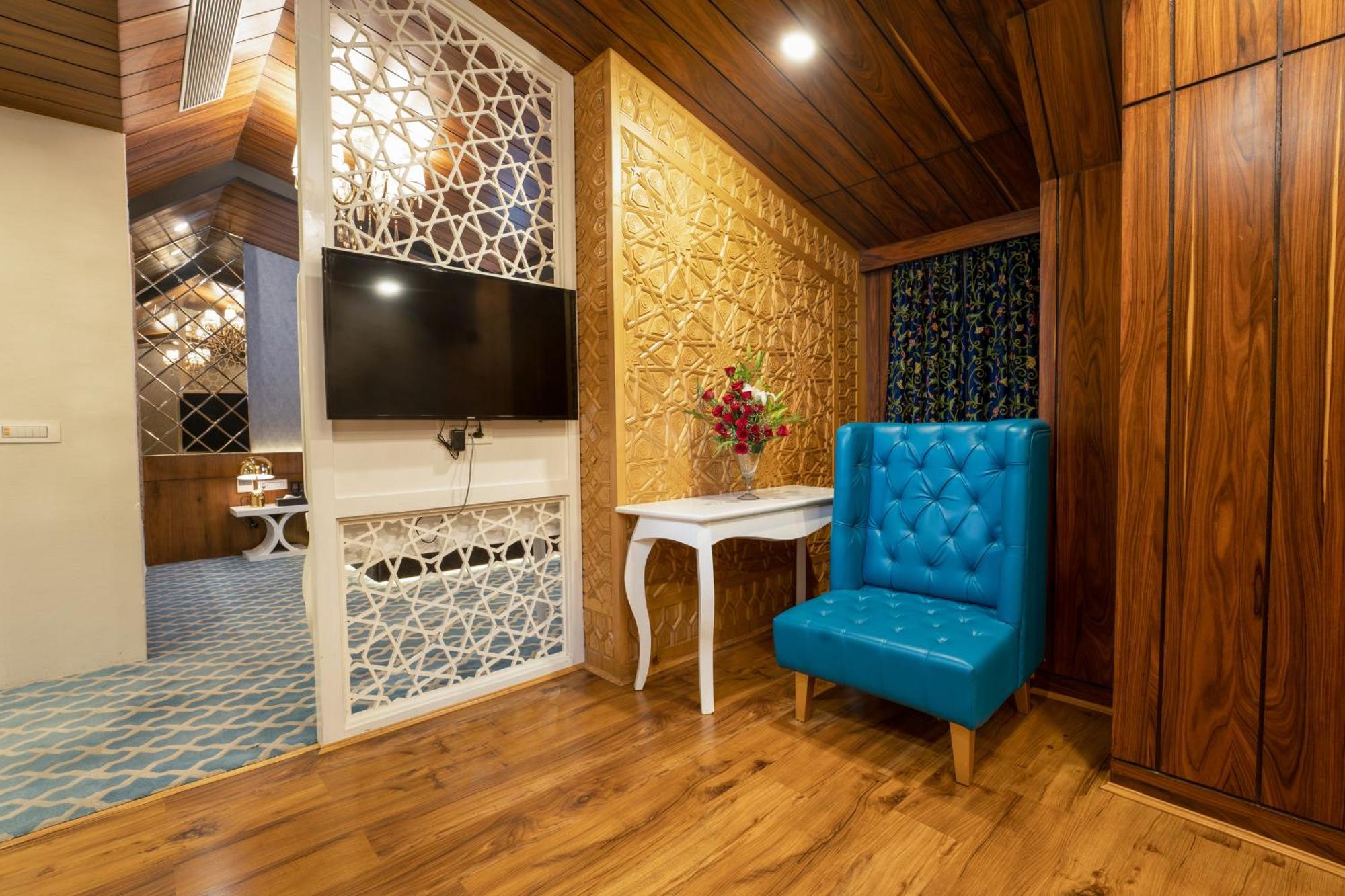 Hotel Snowland, Srinagar Dış mekan fotoğraf