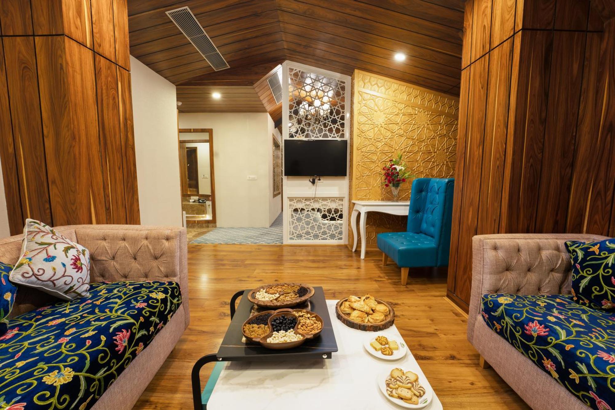 Hotel Snowland, Srinagar Dış mekan fotoğraf