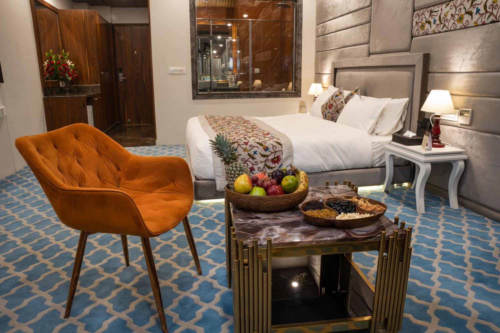 Hotel Snowland, Srinagar Dış mekan fotoğraf